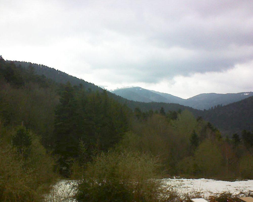Le petit ballon vu depuis le Domaine Langmatt à Murbach le 05.04.2019 à 17:30 Le petit ballon (Alsace, Vosges) le 05.04.2019 à 17:30