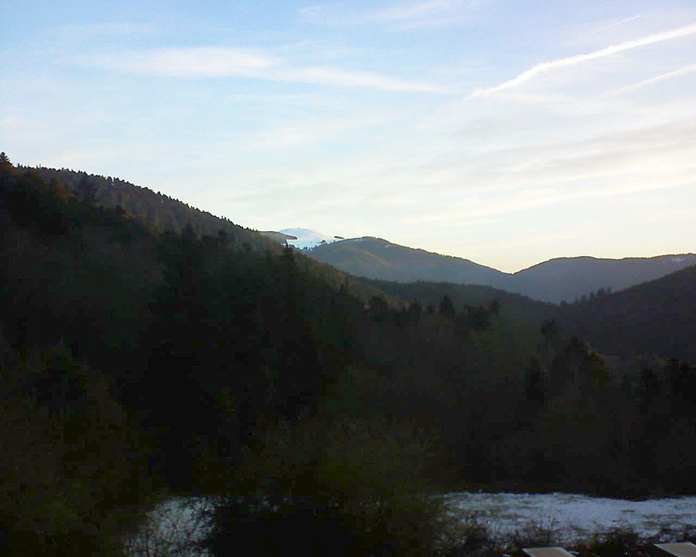 Le petit ballon vu depuis le Domaine Langmatt à Murbach le 06.04.2019 à 07:15 Le petit ballon (Alsace, Vosges) le 06.04.2019 à 07:15