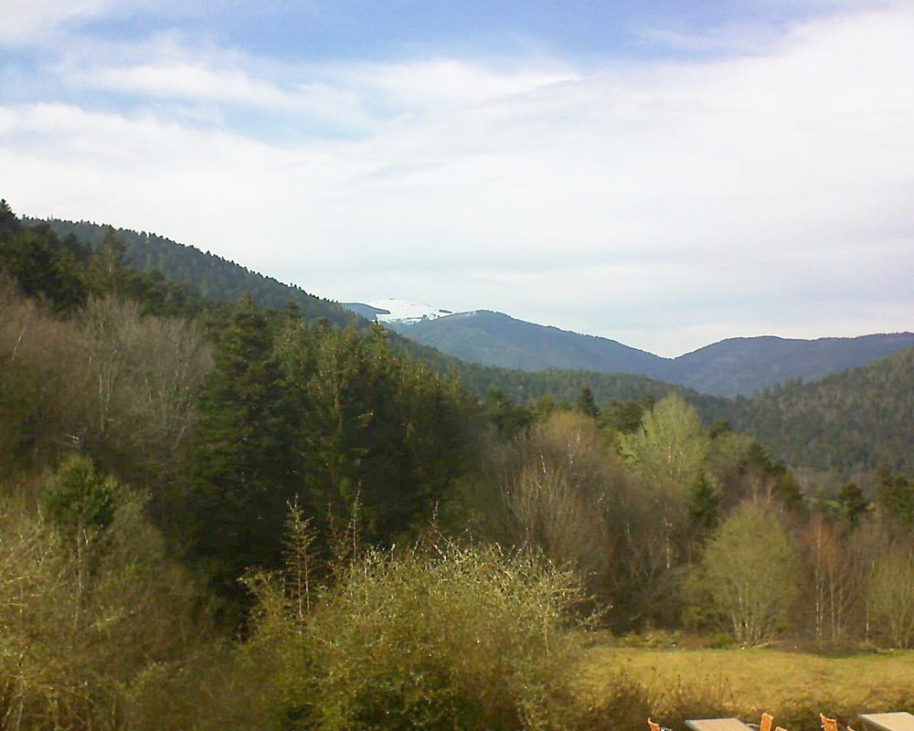 Le petit ballon vu depuis le Domaine Langmatt à Murbach le 06.04.2019 à 17:15 Le petit ballon (Alsace, Vosges) le 06.04.2019 à 17:15