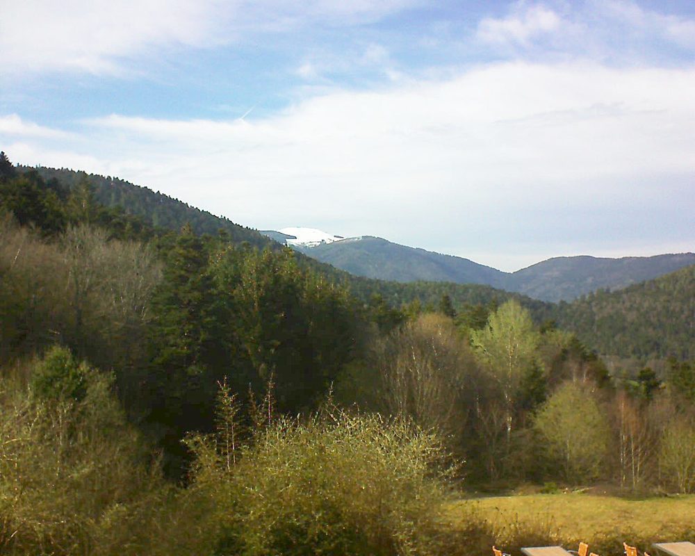 Le petit ballon vu depuis le Domaine Langmatt à Murbach le 06.04.2019 à 17:30 Le petit ballon (Alsace, Vosges) le 06.04.2019 à 17:30