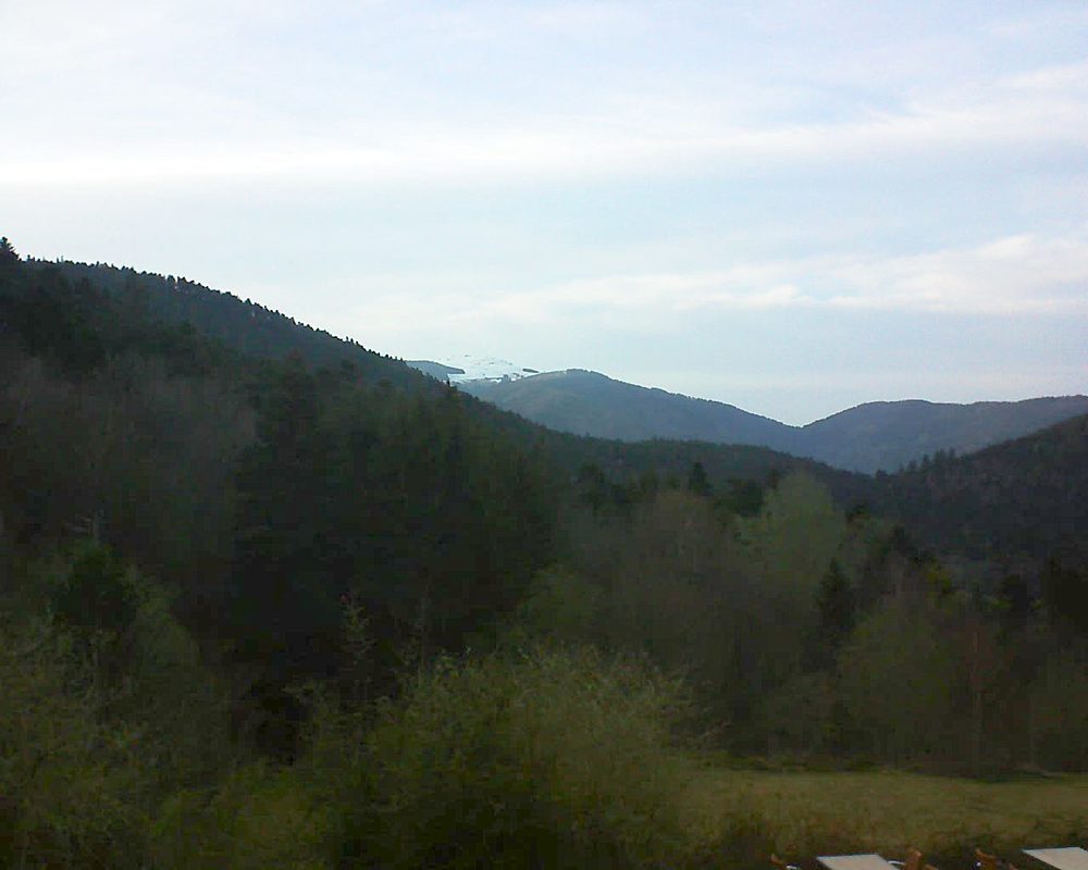 Le petit ballon vu depuis le Domaine Langmatt à Murbach le 06.04.2019 à 19:30 Le petit ballon (Alsace, Vosges) le 06.04.2019 à 19:30