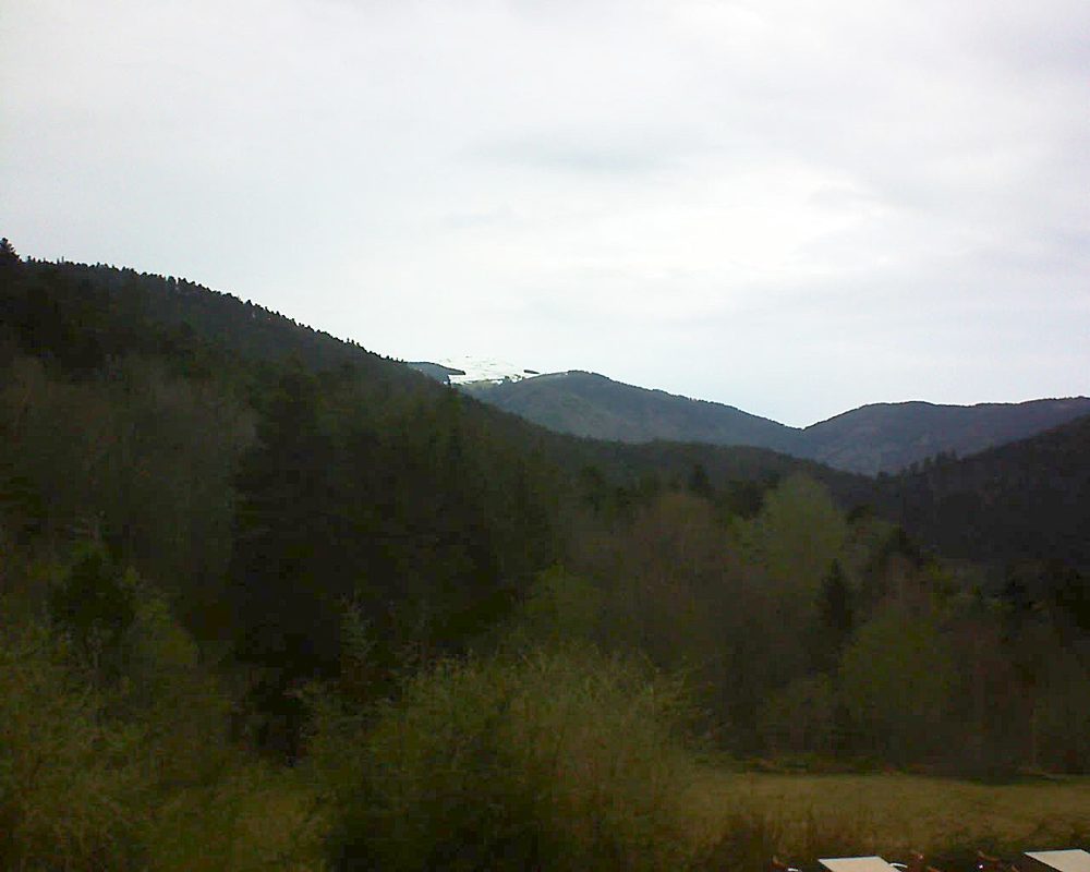 Le petit ballon vu depuis le Domaine Langmatt à Murbach le 07.04.2019 à 07:30 Le petit ballon (Alsace, Vosges) le 07.04.2019 à 07:30