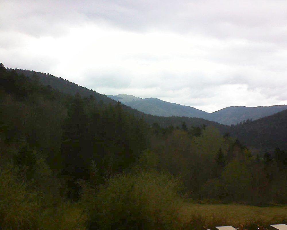 Le petit ballon vu depuis le Domaine Langmatt à Murbach le 08.04.2019 à 14:30 Le petit ballon (Alsace, Vosges) le 08.04.2019 à 14:30