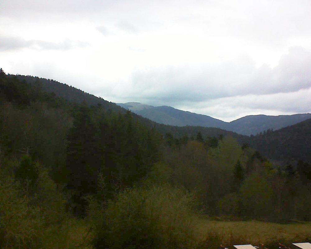 Le petit ballon vu depuis le Domaine Langmatt à Murbach le 08.04.2019 à 15:30 Le petit ballon (Alsace, Vosges) le 08.04.2019 à 15:30