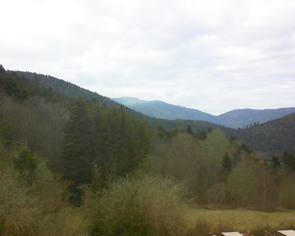 Le petit ballon vu depuis le Domaine Langmatt à Murbach le 08.04.2019 à 18:30 Le petit ballon (Alsace, Vosges) le 08.04.2019 à 18:30