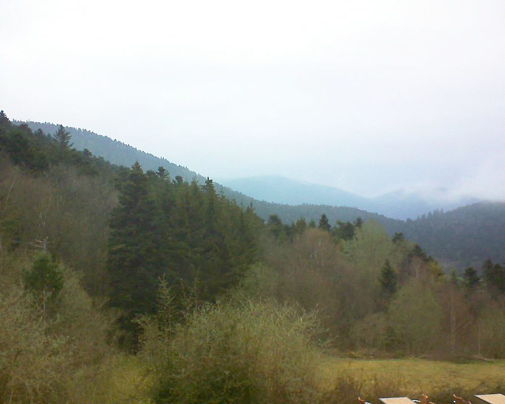 Le petit ballon vu depuis le Domaine Langmatt à Murbach le 09.04.2019 à 07:30 Le petit ballon (Alsace, Vosges) le 09.04.2019 à 07:30