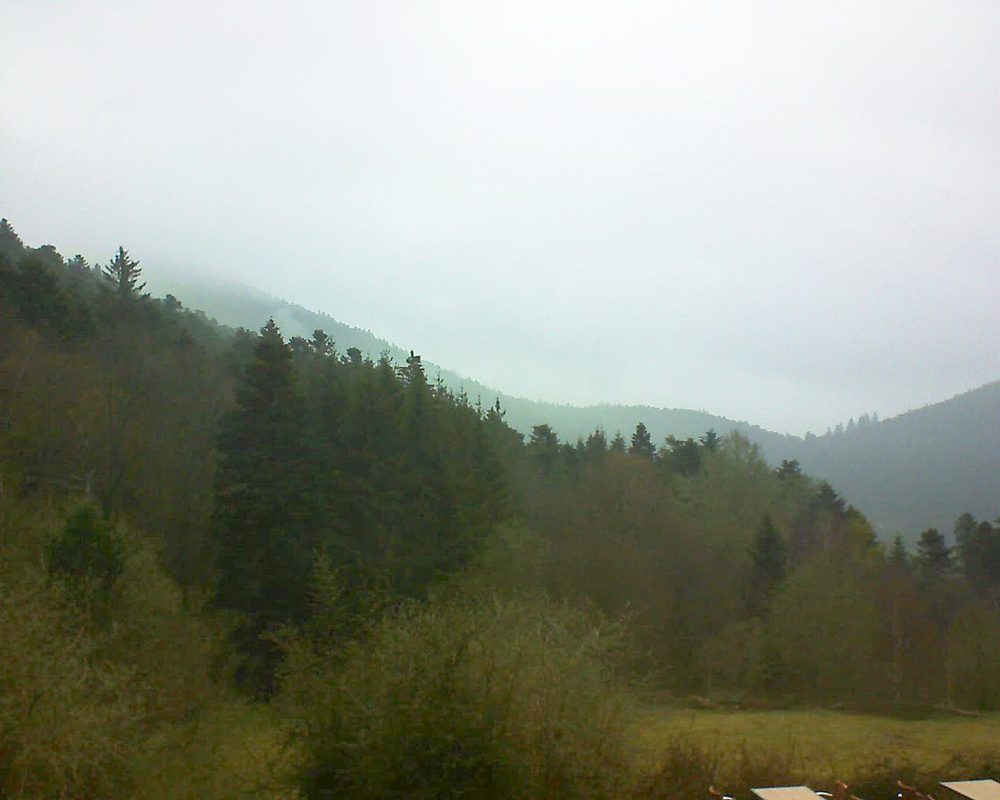 Le petit ballon vu depuis le Domaine Langmatt à Murbach le 09.04.2019 à 09:00 Le petit ballon (Alsace, Vosges) le 09.04.2019 à 09:00