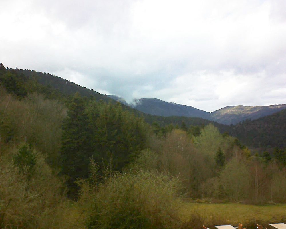 Le petit ballon vu depuis le Domaine Langmatt à Murbach le 09.04.2019 à 16:30 Le petit ballon (Alsace, Vosges) le 09.04.2019 à 16:30