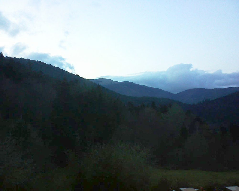 Le petit ballon vu depuis le Domaine Langmatt à Murbach le 09.04.2019 à 20:15 Le petit ballon (Alsace, Vosges) le 09.04.2019 à 20:15