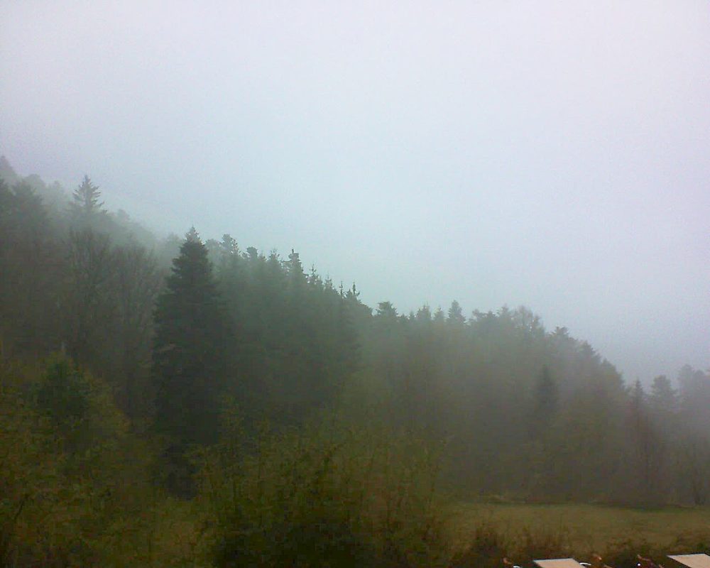 Le petit ballon vu depuis le Domaine Langmatt à Murbach le 10.04.2019 à 18:15 Le petit ballon (Alsace, Vosges) le 10.04.2019 à 18:15