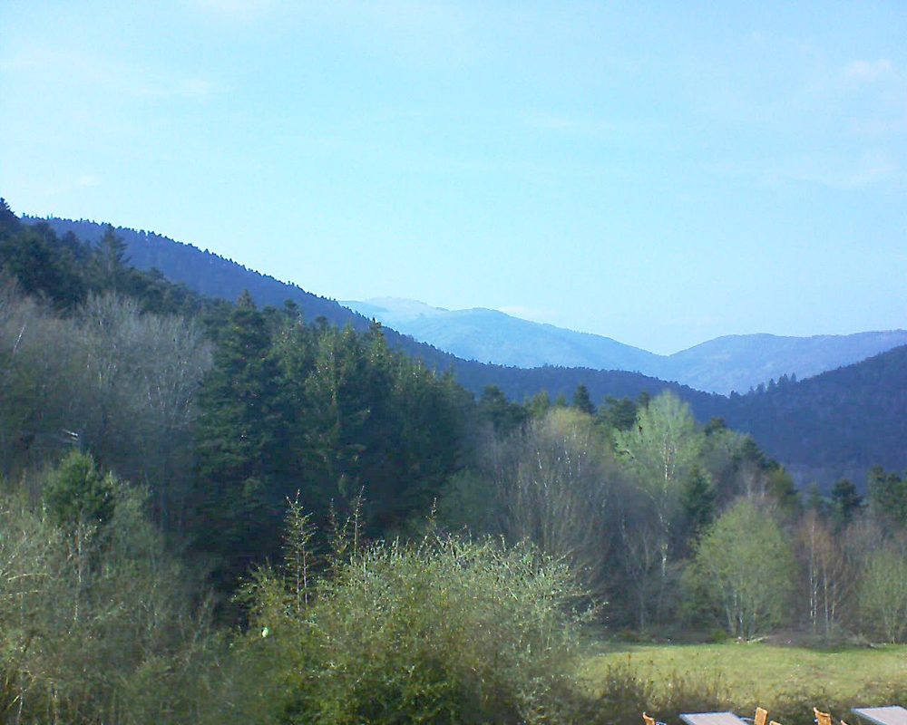 Le petit ballon vu depuis le Domaine Langmatt à Murbach le 11.04.2019 à 17:30 Le petit ballon (Alsace, Vosges) le 11.04.2019 à 17:30