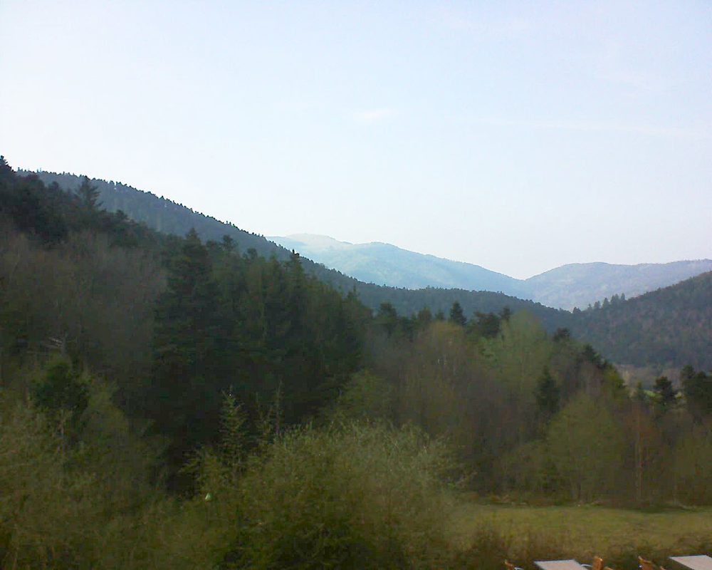 Le petit ballon vu depuis le Domaine Langmatt à Murbach le 11.04.2019 à 18:15 Le petit ballon (Alsace, Vosges) le 11.04.2019 à 18:15