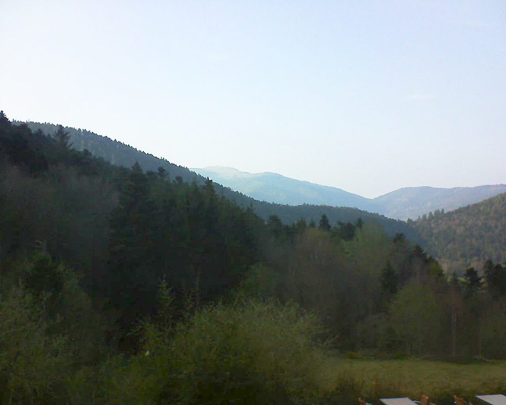 Le petit ballon vu depuis le Domaine Langmatt à Murbach le 11.04.2019 à 18:30 Le petit ballon (Alsace, Vosges) le 11.04.2019 à 18:30