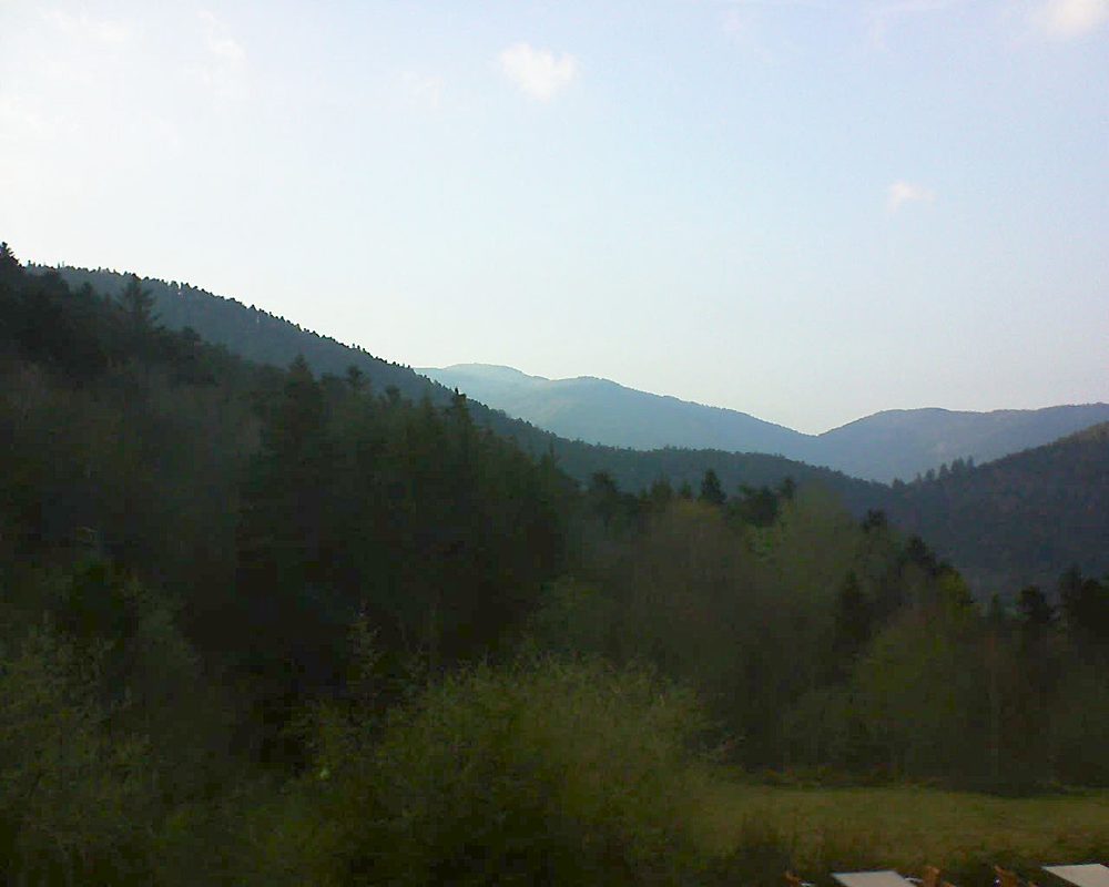 Le petit ballon vu depuis le Domaine Langmatt à Murbach le 11.04.2019 à 19:15 Le petit ballon (Alsace, Vosges) le 11.04.2019 à 19:15