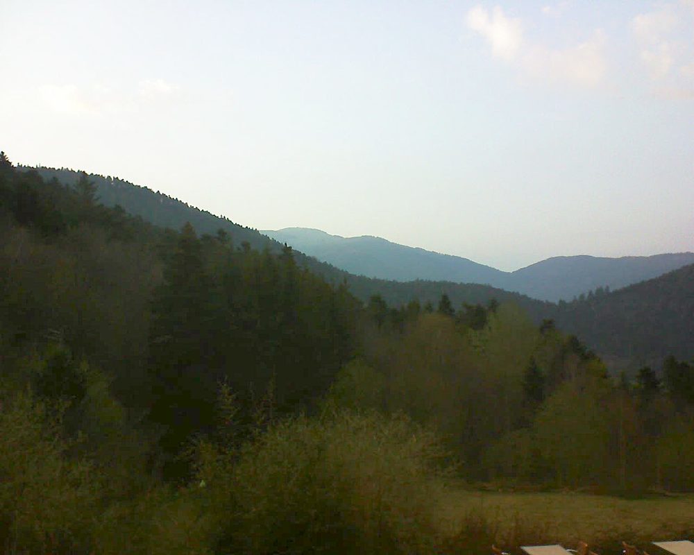 Le petit ballon vu depuis le Domaine Langmatt à Murbach le 11.04.2019 à 19:45 Le petit ballon (Alsace, Vosges) le 11.04.2019 à 19:45