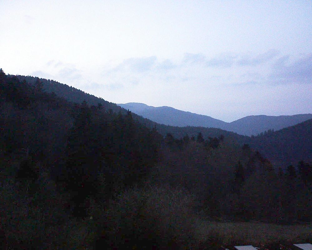 Le petit ballon vu depuis le Domaine Langmatt à Murbach le 11.04.2019 à 20:30 Le petit ballon (Alsace, Vosges) le 11.04.2019 à 20:30