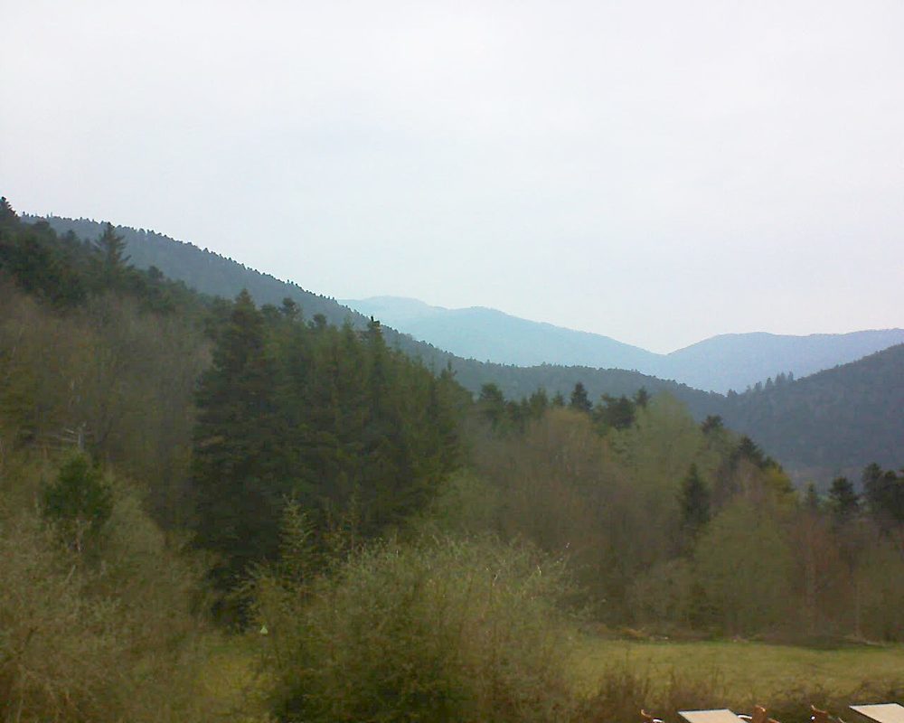 Le petit ballon vu depuis le Domaine Langmatt à Murbach le 12.04.2019 à 18:45 Le petit ballon (Alsace, Vosges) le 12.04.2019 à 18:45