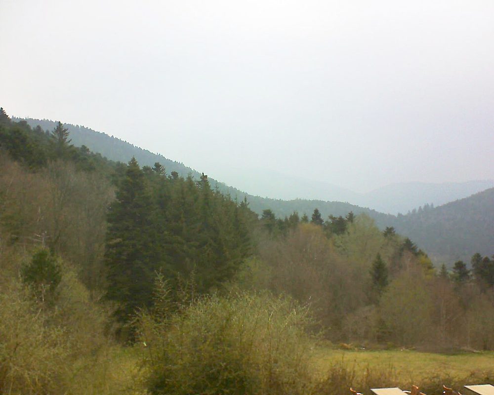Le petit ballon vu depuis le Domaine Langmatt à Murbach le 13.04.2019 à 13:00 Le petit ballon (Alsace, Vosges) le 13.04.2019 à 13:00