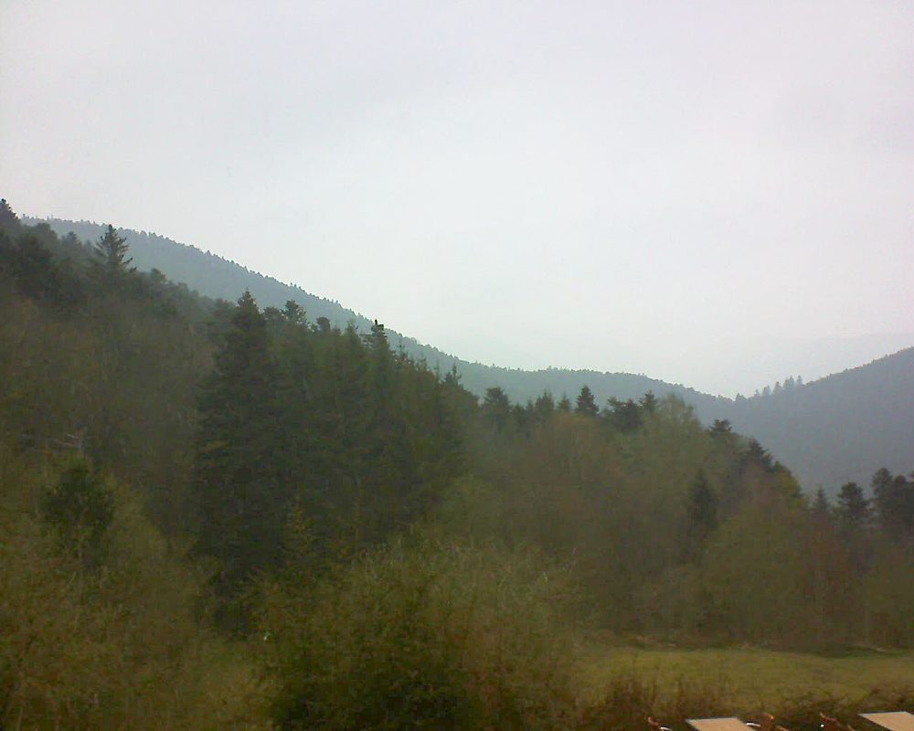 Le petit ballon vu depuis le Domaine Langmatt à Murbach le 13.04.2019 à 15:00 Le petit ballon (Alsace, Vosges) le 13.04.2019 à 15:00
