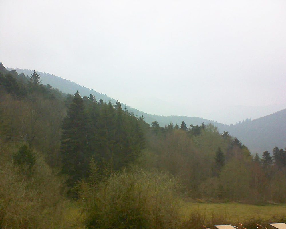 Le petit ballon vu depuis le Domaine Langmatt à Murbach le 13.04.2019 à 16:45 Le petit ballon (Alsace, Vosges) le 13.04.2019 à 16:45
