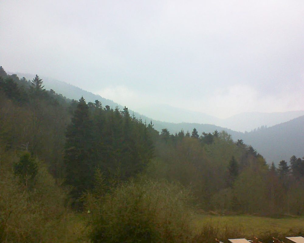 Le petit ballon vu depuis le Domaine Langmatt à Murbach le 13.04.2019 à 17:45 Le petit ballon (Alsace, Vosges) le 13.04.2019 à 17:45
