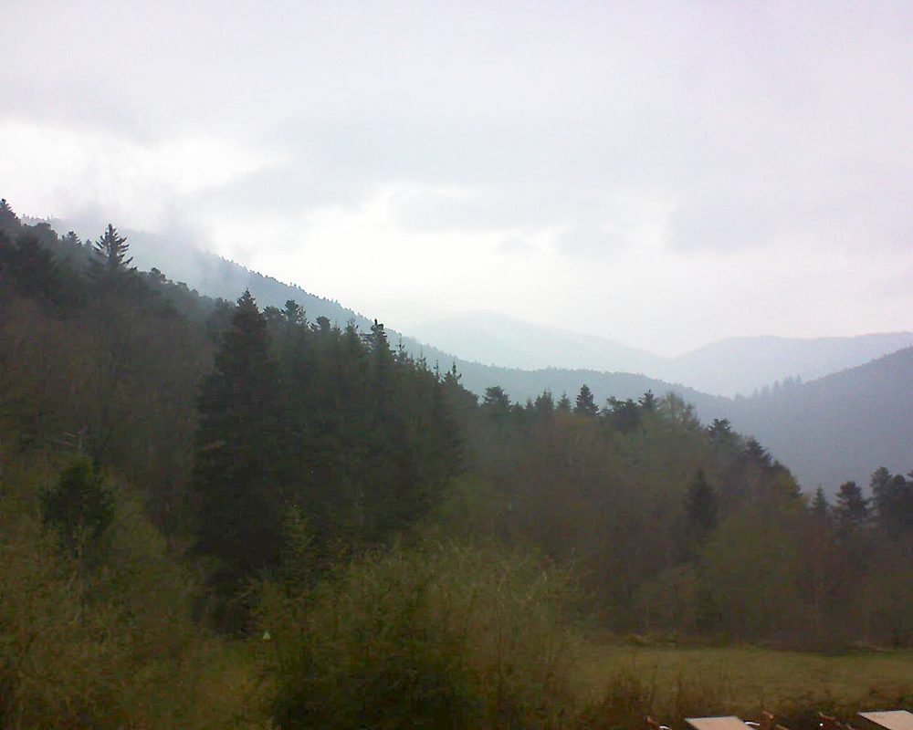 Le petit ballon vu depuis le Domaine Langmatt à Murbach le 13.04.2019 à 18:15 Le petit ballon (Alsace, Vosges) le 13.04.2019 à 18:15