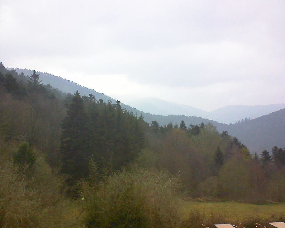 Le petit ballon vu depuis le Domaine Langmatt à Murbach le 13.04.2019 à 18:30 Le petit ballon (Alsace, Vosges) le 13.04.2019 à 18:30