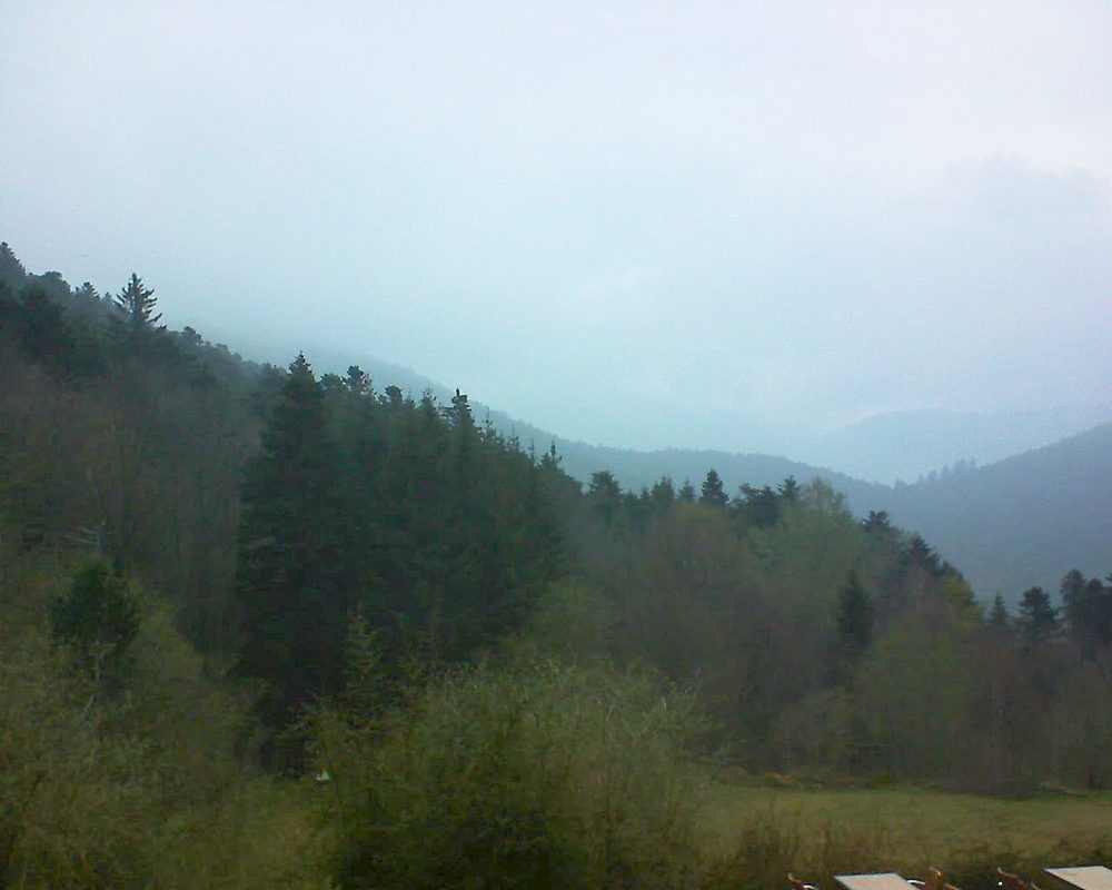 Le petit ballon vu depuis le Domaine Langmatt à Murbach le 13.04.2019 à 19:30 Le petit ballon (Alsace, Vosges) le 13.04.2019 à 19:30