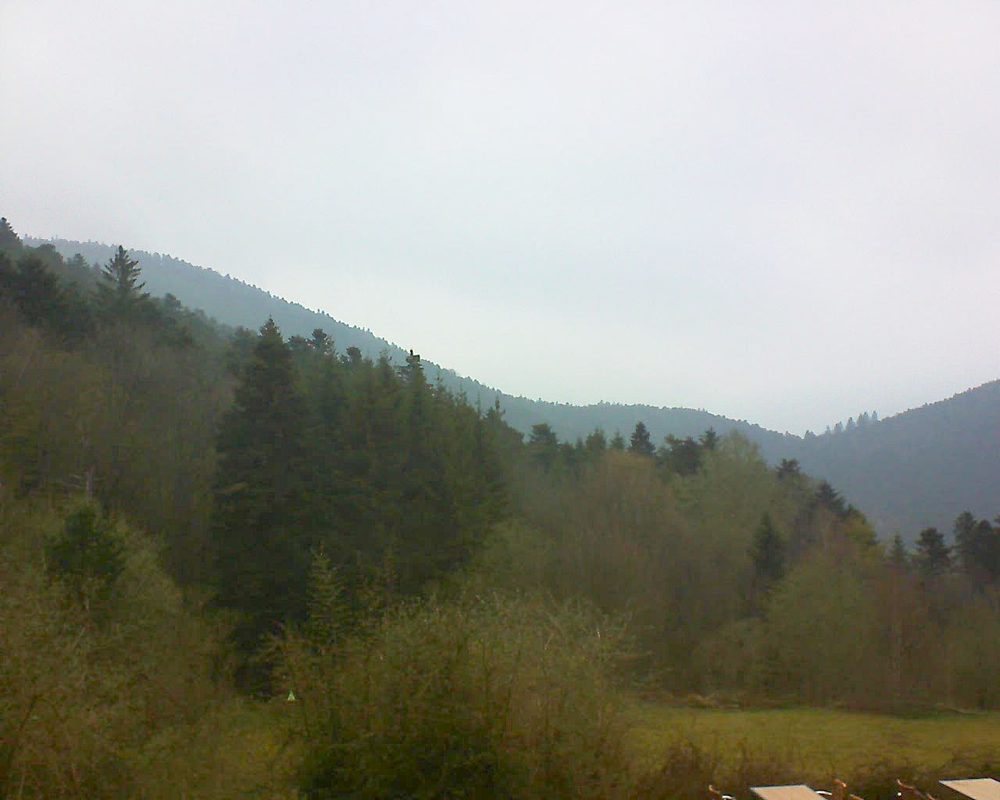 Le petit ballon vu depuis le Domaine Langmatt à Murbach le 14.04.2019 à 18:15 Le petit ballon (Alsace, Vosges) le 14.04.2019 à 18:15