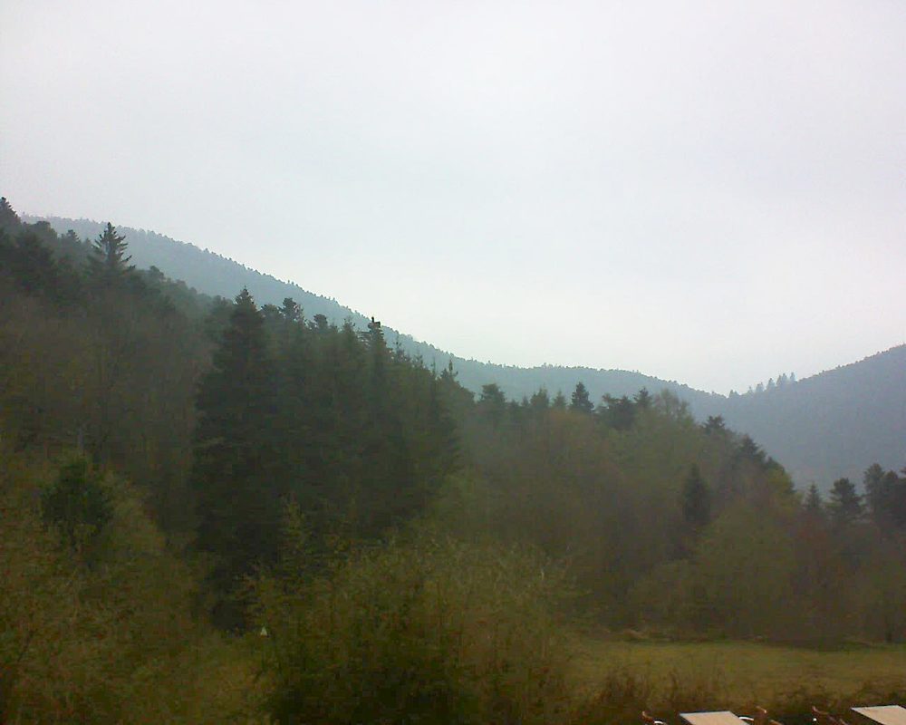 Le petit ballon vu depuis le Domaine Langmatt à Murbach le 14.04.2019 à 18:45 Le petit ballon (Alsace, Vosges) le 14.04.2019 à 18:45
