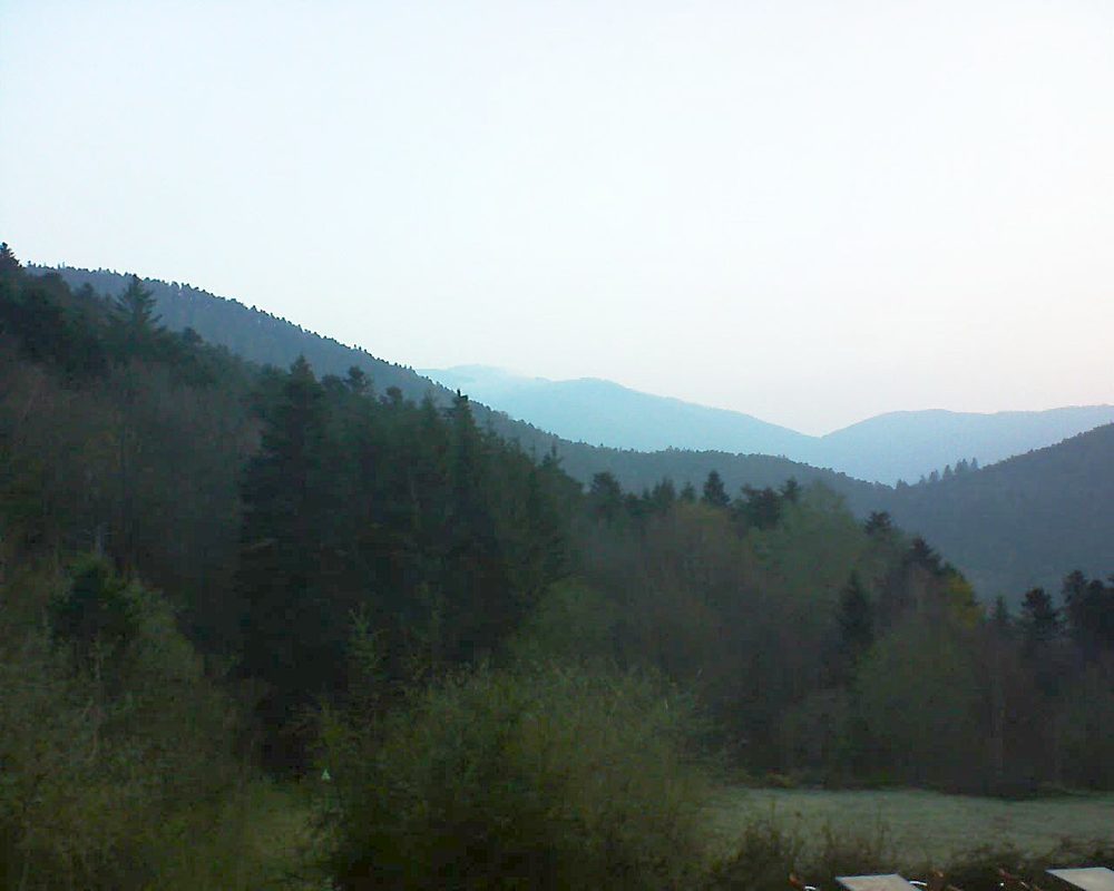 Le petit ballon vu depuis le Domaine Langmatt à Murbach le 15.04.2019 à 07:00 Le petit ballon (Alsace, Vosges) le 15.04.2019 à 07:00