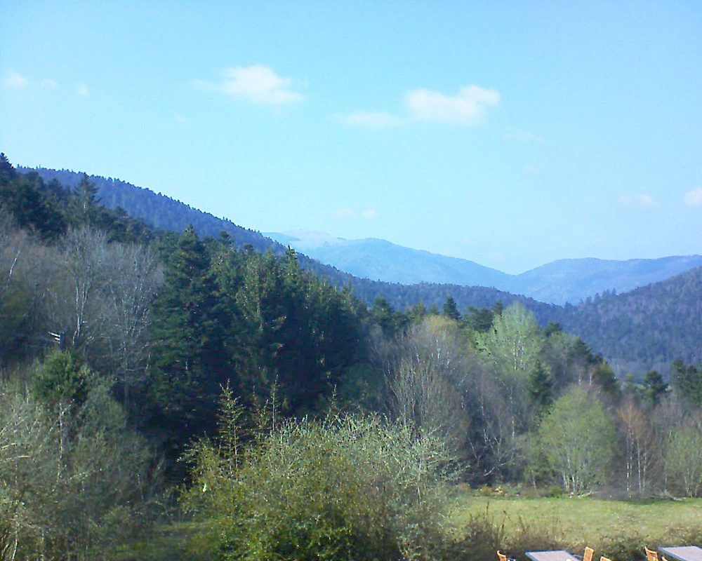 Le petit ballon vu depuis le Domaine Langmatt à Murbach le 15.04.2019 à 17:00 Le petit ballon (Alsace, Vosges) le 15.04.2019 à 17:00