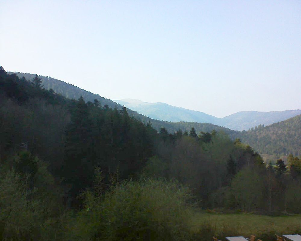 Le petit ballon vu depuis le Domaine Langmatt à Murbach le 15.04.2019 à 18:00 Le petit ballon (Alsace, Vosges) le 15.04.2019 à 18:00