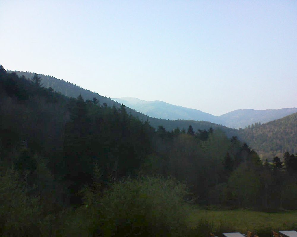 Le petit ballon vu depuis le Domaine Langmatt à Murbach le 15.04.2019 à 18:30 Le petit ballon (Alsace, Vosges) le 15.04.2019 à 18:30