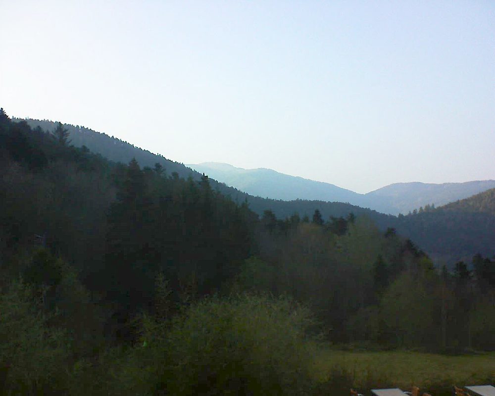 Le petit ballon vu depuis le Domaine Langmatt à Murbach le 15.04.2019 à 19:00 Le petit ballon (Alsace, Vosges) le 15.04.2019 à 19:00