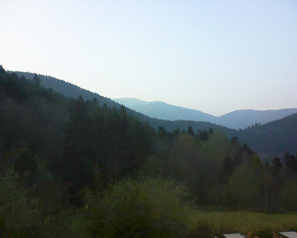 Le petit ballon vu depuis le Domaine Langmatt à Murbach le 15.04.2019 à 19:30 Le petit ballon (Alsace, Vosges) le 15.04.2019 à 19:30