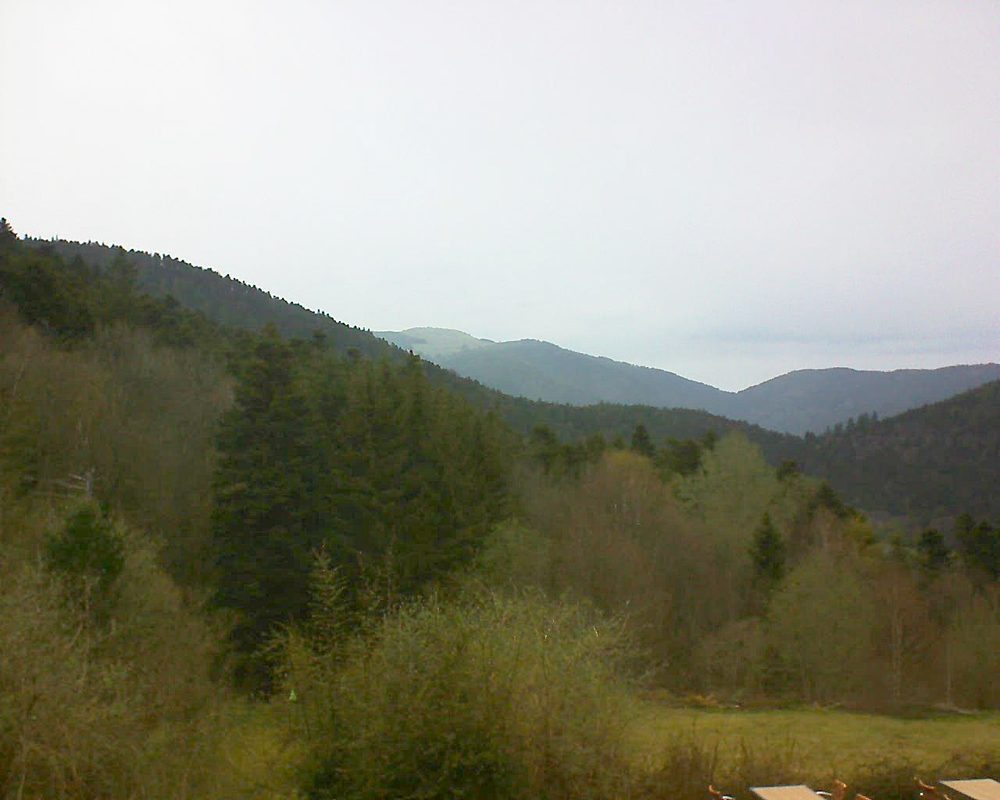 Le petit ballon vu depuis le Domaine Langmatt à Murbach le 16.04.2019 à 15:45 Le petit ballon (Alsace, Vosges) le 16.04.2019 à 15:45