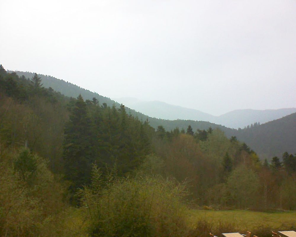Le petit ballon vu depuis le Domaine Langmatt à Murbach le 16.04.2019 à 17:15 Le petit ballon (Alsace, Vosges) le 16.04.2019 à 17:15