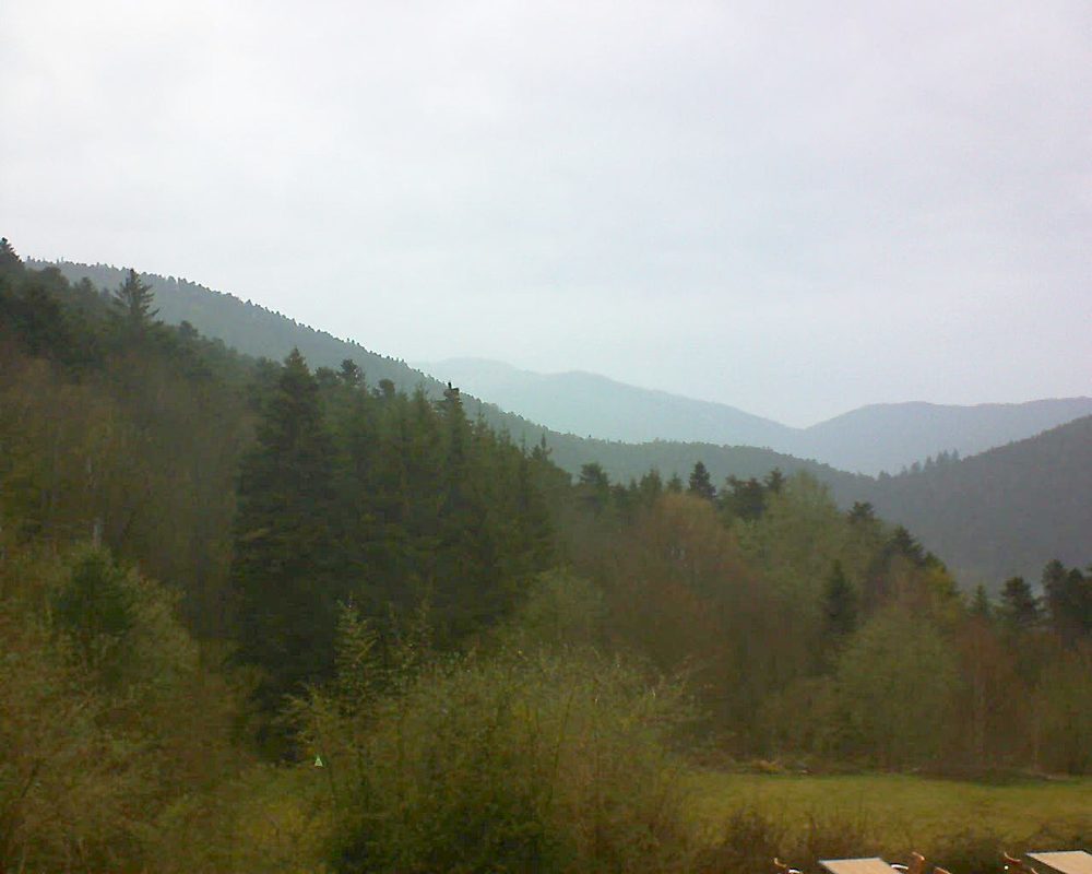 Le petit ballon vu depuis le Domaine Langmatt à Murbach le 16.04.2019 à 17:45 Le petit ballon (Alsace, Vosges) le 16.04.2019 à 17:45