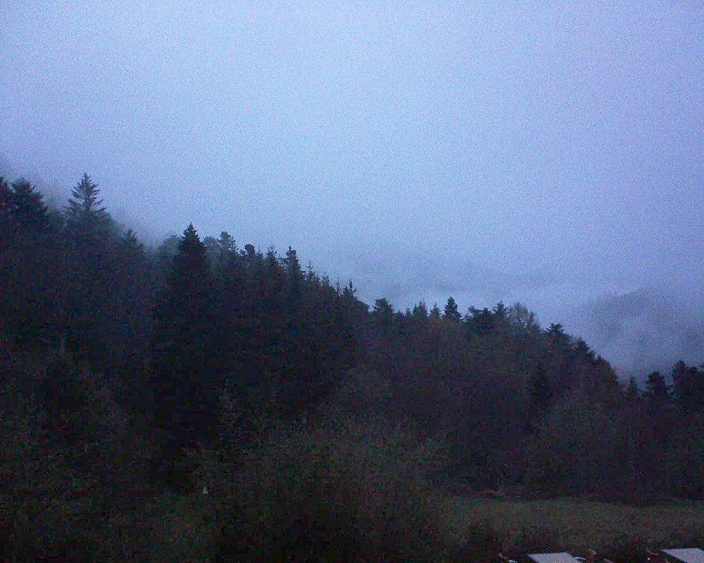 Le petit ballon vu depuis le Domaine Langmatt à Murbach le 16.04.2019 à 20:30 Le petit ballon (Alsace, Vosges) le 16.04.2019 à 20:30