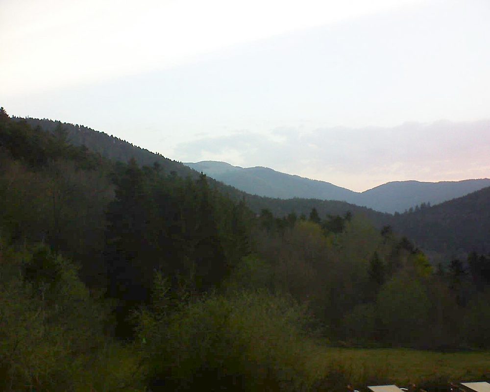 Le petit ballon vu depuis le Domaine Langmatt à Murbach le 18.04.2019 à 06:45 Le petit ballon (Alsace, Vosges) le 18.04.2019 à 06:45