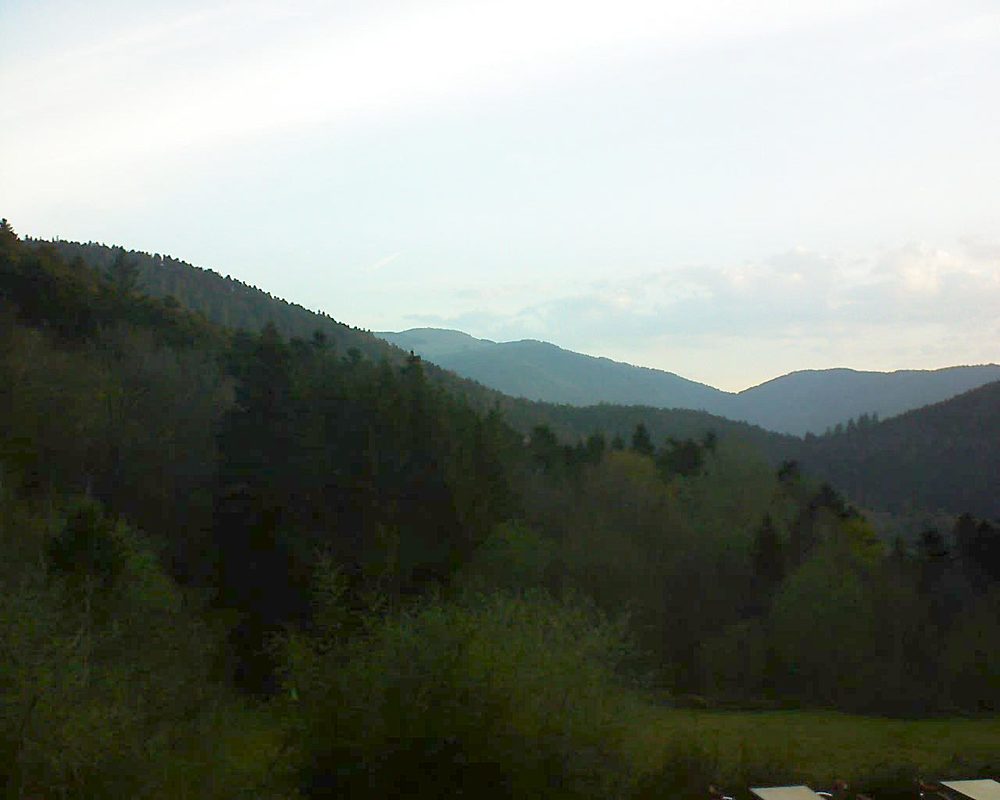 Le petit ballon vu depuis le Domaine Langmatt à Murbach le 18.04.2019 à 07:00 Le petit ballon (Alsace, Vosges) le 18.04.2019 à 07:00