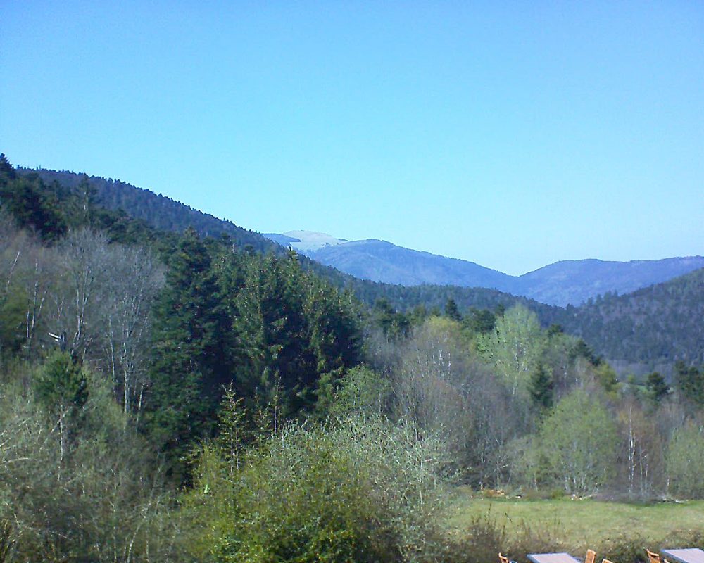 Le petit ballon vu depuis le Domaine Langmatt à Murbach le 18.04.2019 à 16:00 Le petit ballon (Alsace, Vosges) le 18.04.2019 à 16:00