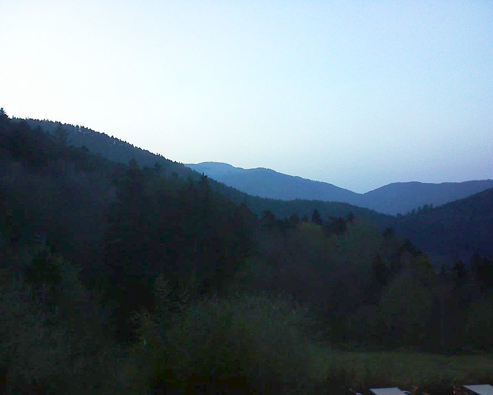 Le petit ballon vu depuis le Domaine Langmatt à Murbach le 18.04.2019 à 20:30 Le petit ballon (Alsace, Vosges) le 18.04.2019 à 20:30