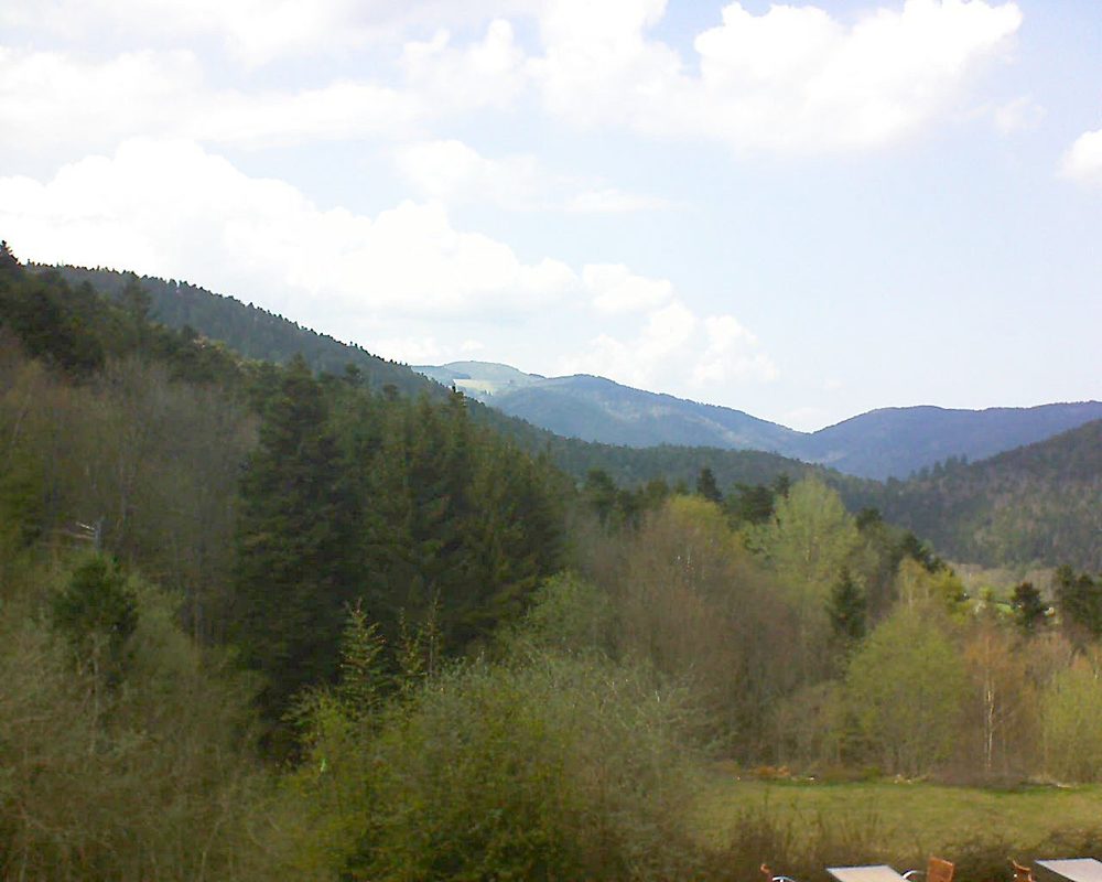 Le petit ballon vu depuis le Domaine Langmatt à Murbach le 19.04.2019 à 15:30 Le petit ballon (Alsace, Vosges) le 19.04.2019 à 15:30