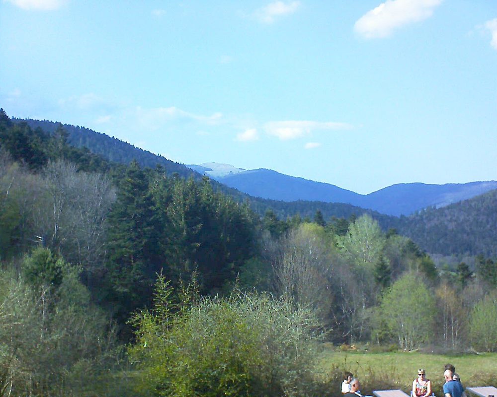 Le petit ballon vu depuis le Domaine Langmatt à Murbach le 19.04.2019 à 17:00 Le petit ballon (Alsace, Vosges) le 19.04.2019 à 17:00