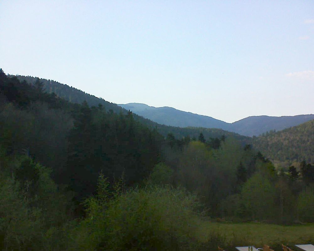 Le petit ballon vu depuis le Domaine Langmatt à Murbach le 19.04.2019 à 18:30 Le petit ballon (Alsace, Vosges) le 19.04.2019 à 18:30
