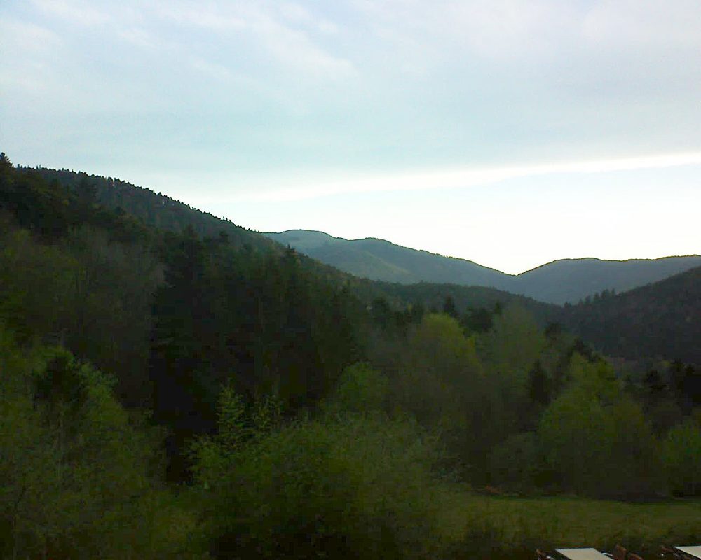 Le petit ballon vu depuis le Domaine Langmatt à Murbach le 21.04.2019 à 07:00 Le petit ballon (Alsace, Vosges) le 21.04.2019 à 07:00