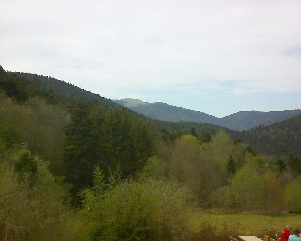 Le petit ballon vu depuis le Domaine Langmatt à Murbach le 21.04.2019 à 16:30 Le petit ballon (Alsace, Vosges) le 21.04.2019 à 16:30
