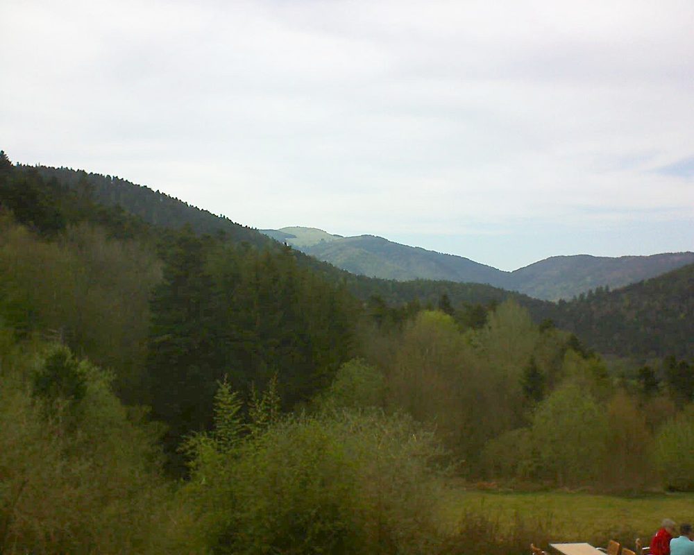 Le petit ballon vu depuis le Domaine Langmatt à Murbach le 21.04.2019 à 17:30 Le petit ballon (Alsace, Vosges) le 21.04.2019 à 17:30